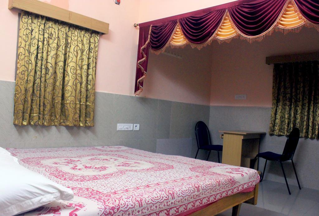 Vinodhara Guest House Mahabalipuram Phòng bức ảnh